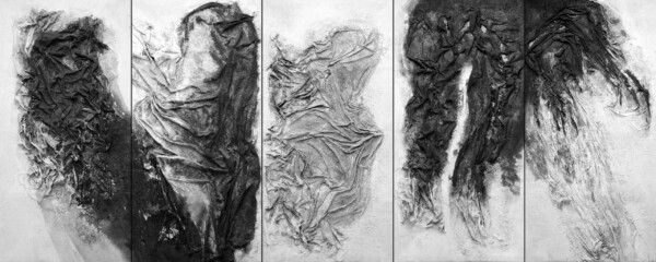 Acrilico sobre tela y GeoTextil 260 x 650 cm. Realizado en Colombia.
Acrilyc on canvas and GeoTextile 260 x 650 cm. Painted in Colombia.
Acrilyque sur toile et GeoTextile 260 x 650 cm. Fait on Colombie.